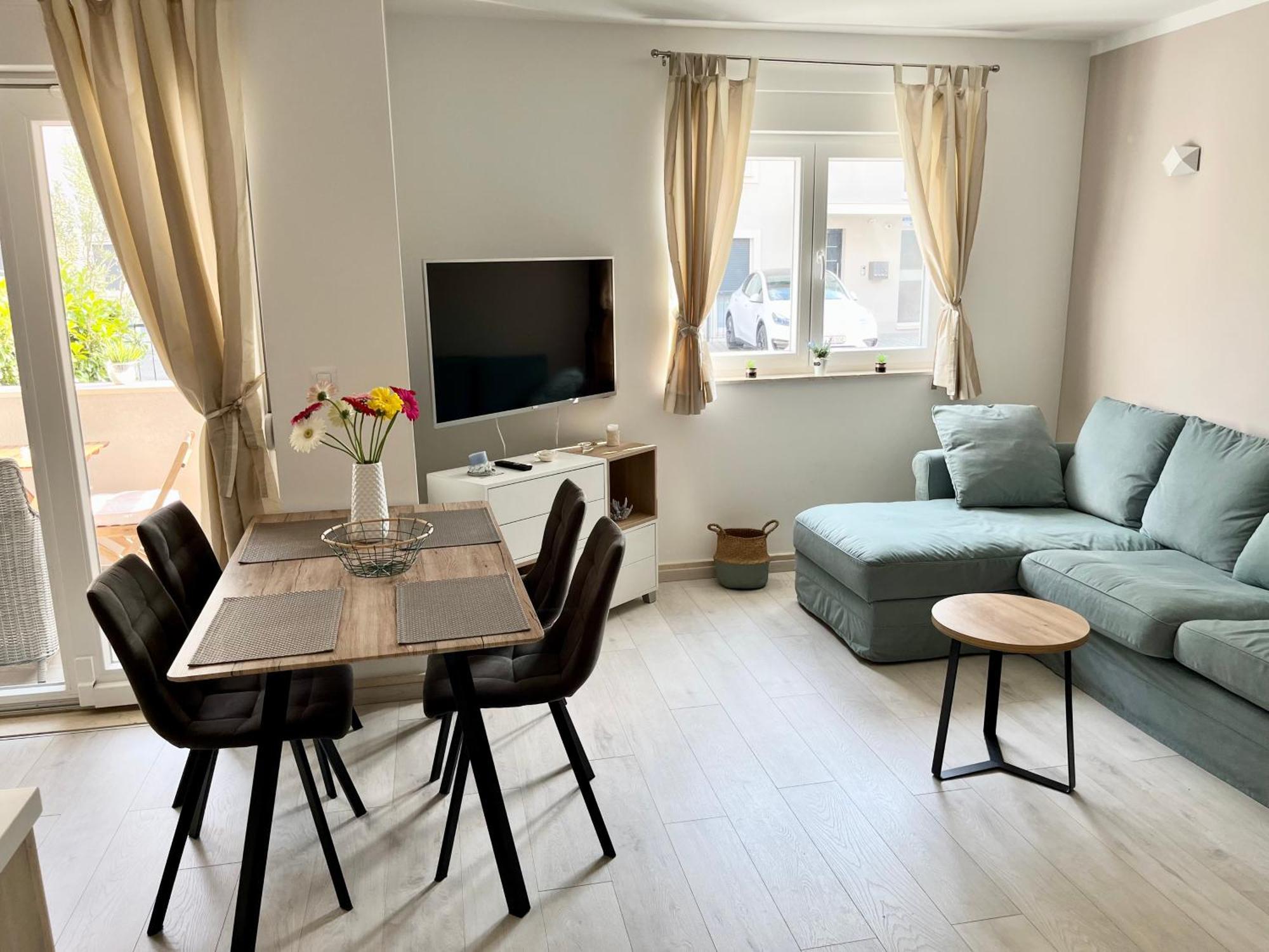 Apartment Laura Podstrana Extérieur photo
